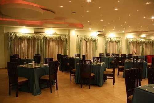United-21 Grassland Otel Bagori Dış mekan fotoğraf